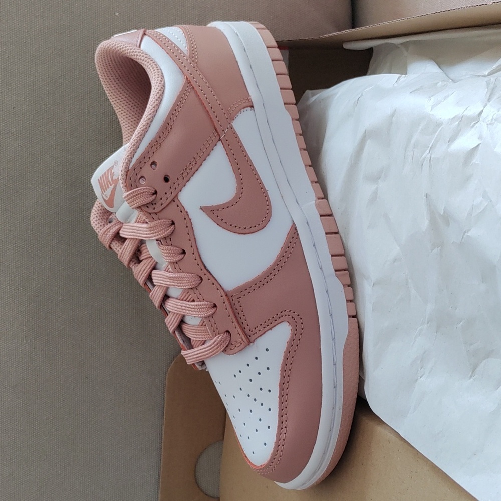 Nike Dunk Low Rose Whisper (W) Size 6.5 DD1503 118